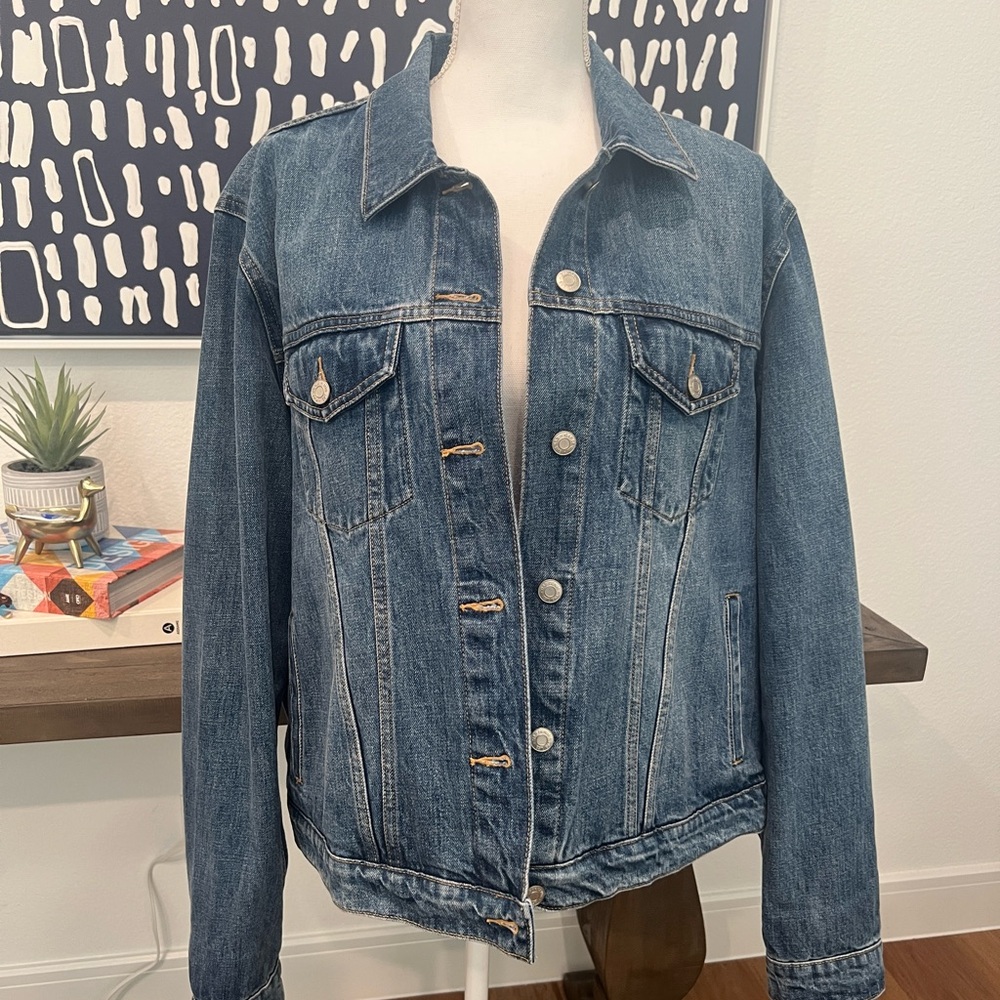 NWOT Gap Women’s Denim Jacket - XXLT